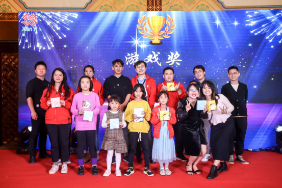 2025新澳门免费原料宝典