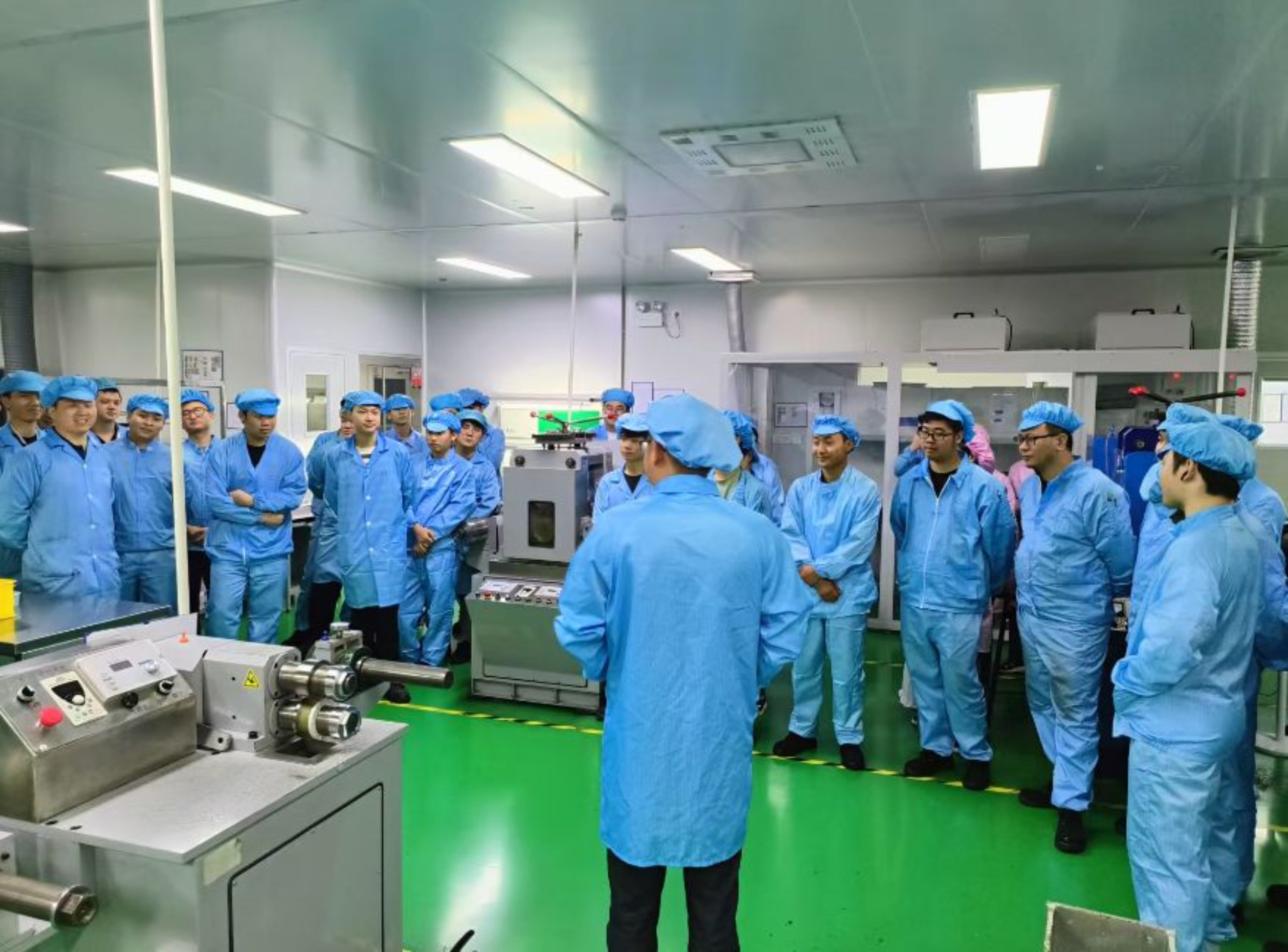 2025新澳门免费原料宝典