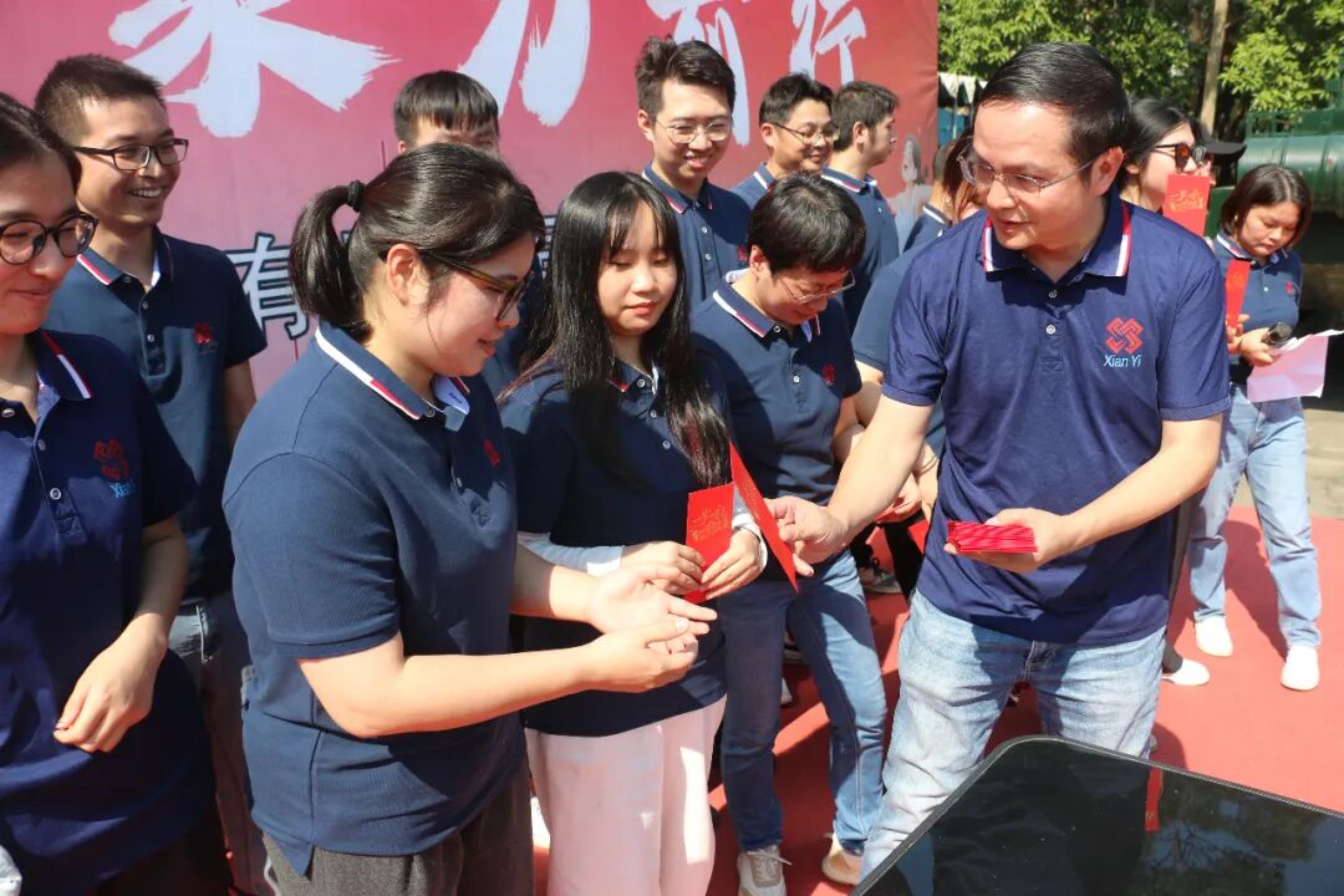 2025新澳门免费原料宝典