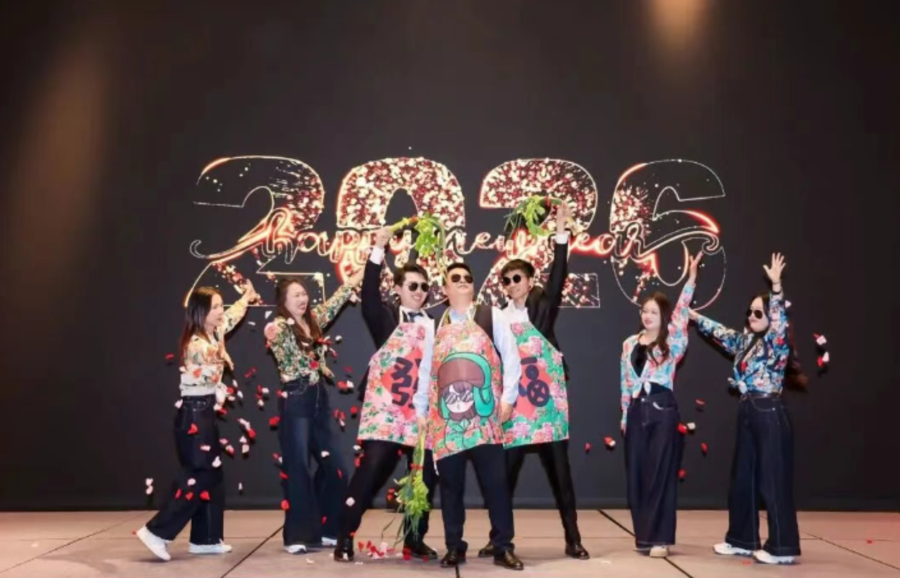 2025新澳门免费原料宝典