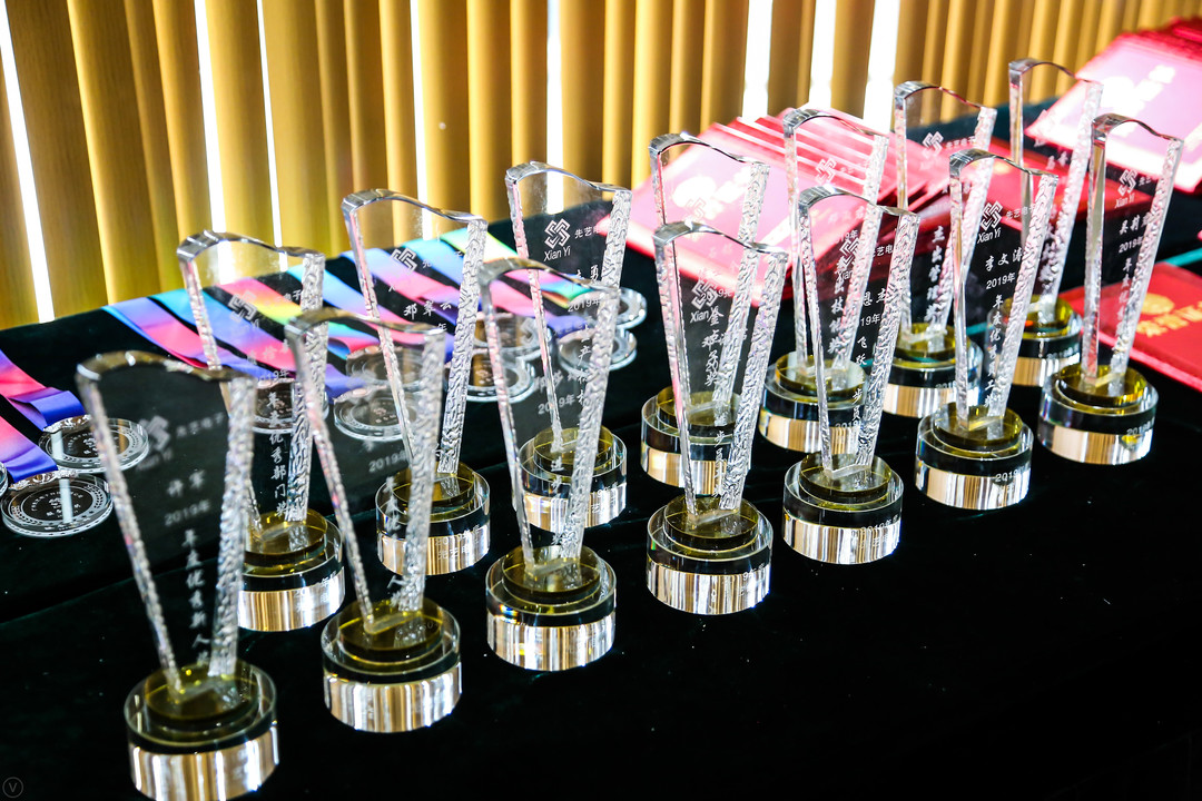 2025新澳门免费原料宝典